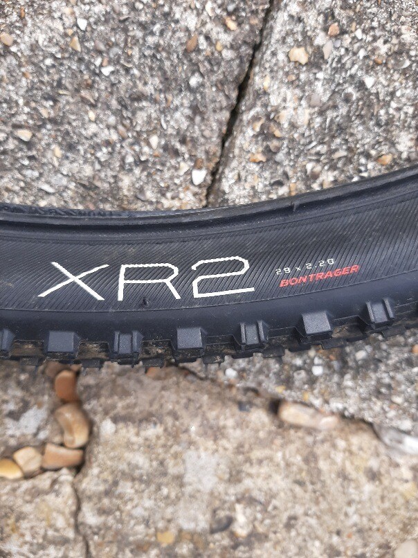 BONTRAGER XR2 29X2.20 MOUNTAIN BIKE 